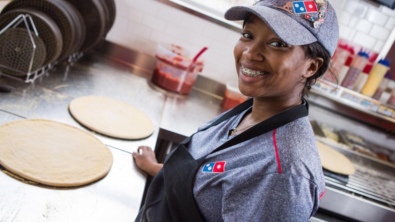 Domino’s Pizza Jobs: How to Apply for Delivery and Store Positions