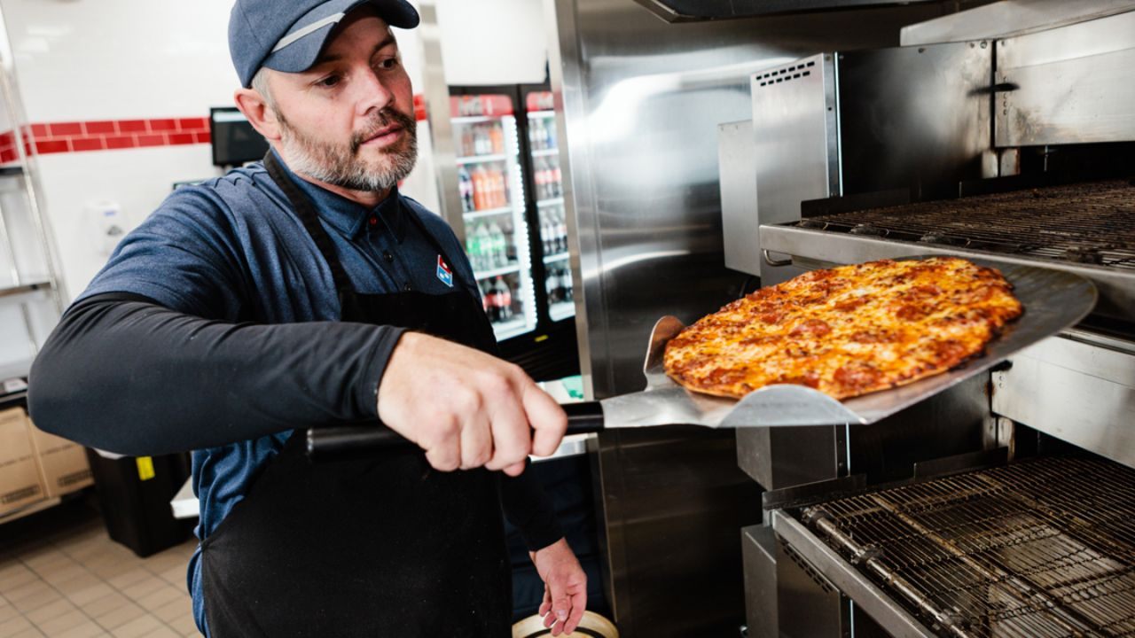 Domino’s Pizza Jobs: How to Apply for Delivery and Store Positions