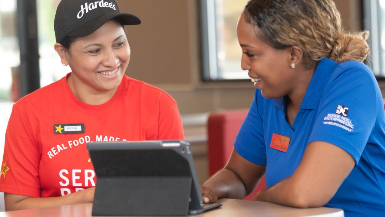 Hardee’s Jobs: How to Apply for Restaurant Team Positions