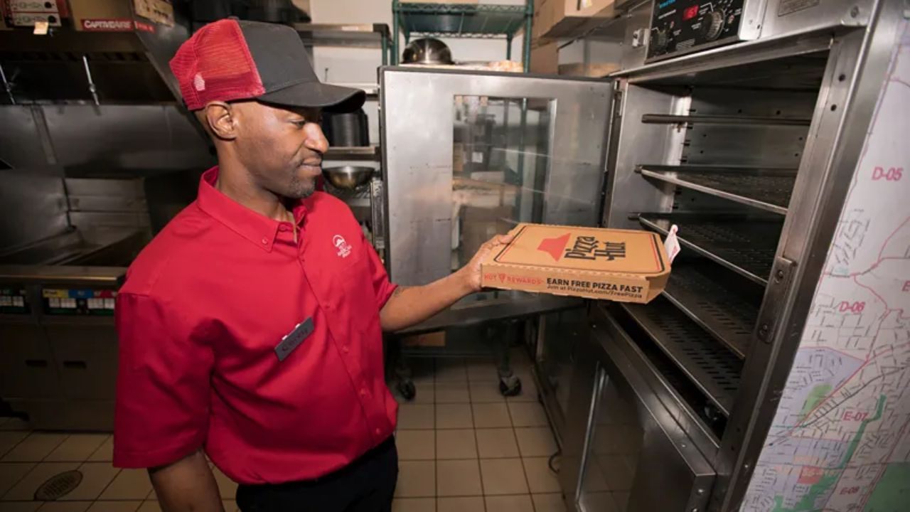 Pizza Hut Jobs: How to Apply for Team Member and Driver Roles